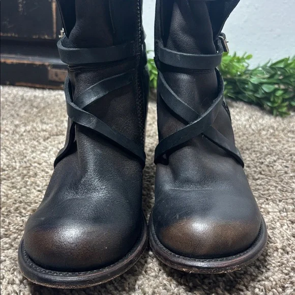 FREEBIRD BY STEVEN Baker Heeled Boots Sz 10 Black Brown - Picture 13 of 15